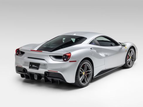 Certified 2018 Ferrari 488 GTB RWD image 10