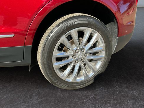 Used 2017 Cadillac XT5 Platinum w/ Driver Assist Package image 10