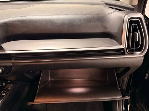 Used 2024 Kia Sorento S image 30