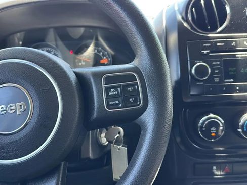 Used 2016 Jeep Compass Sport w/ Power Value Group FWD image 29