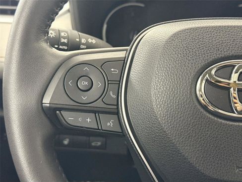 Certified 2025 Toyota RAV4 XLE Premium image 18