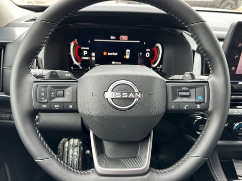 New 2026 Nissan Pathfinder SL image 24