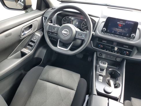 Used 2024 Nissan Rogue SV AWD/4WD image 14