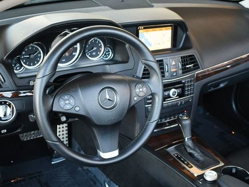 Used 2011 Mercedes-Benz E 350 Cabriolet image 58