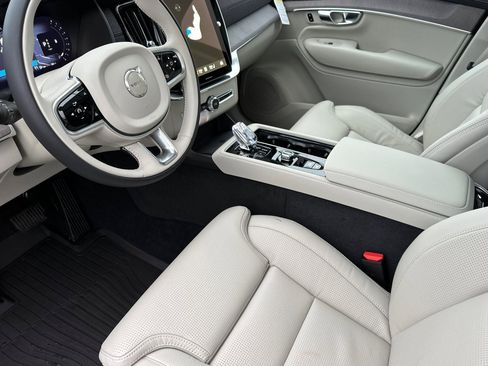 New 2026 Volvo XC90 B6 Ultra w/ Protection Package image 9