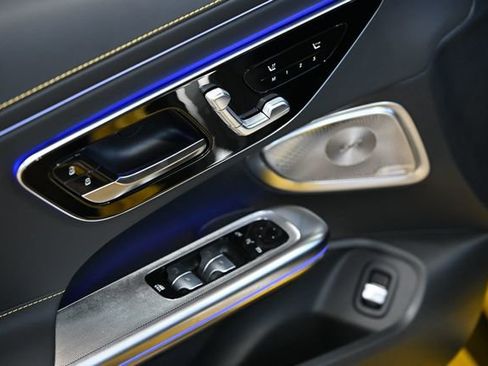 Used 2026 Mercedes-Benz CLE 53 AMG 4MATIC Cabriolet image 22