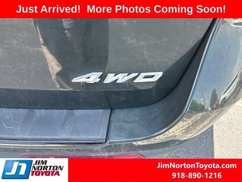 Used 2023 Ford Explorer ST-Line AWD/4WD image 8