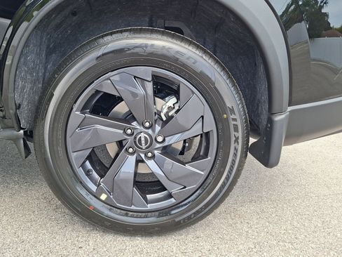 New 2026 Nissan Rogue SV FWD image 17