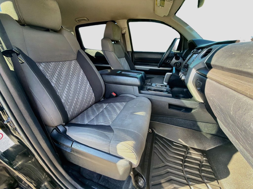 Used 2018 Toyota Tundra SR5 w/ SR5 Upgrade Package RWD image 30