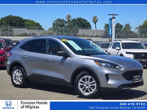 Used 2022 Ford Escape SE FWD image 1