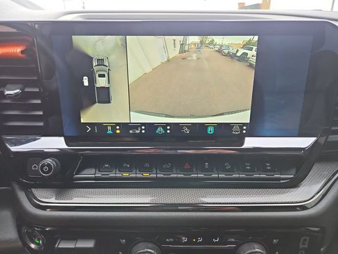 Used 2023 Chevrolet Silverado 1500 ZR2 w/ Technology Package AWD/4WD image 21