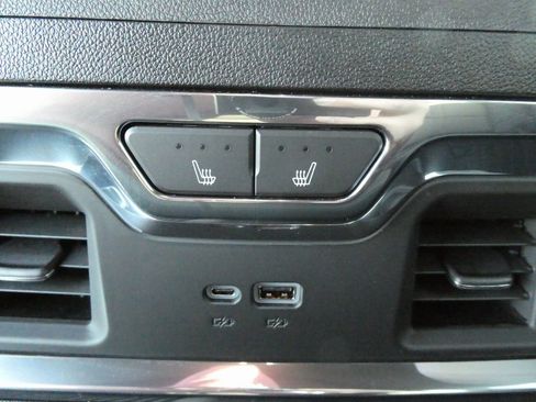 Certified 2024 Chevrolet Silverado 2500 High Country w/ Technology Package image 19