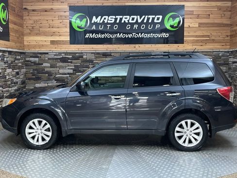 Used 2013 Subaru Forester 2.5X Premium w/ All-Weather Plus Pkg AWD/4WD image 6