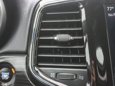 Used 2019 Jeep Grand Cherokee Laredo w/ Laredo X Package image 27