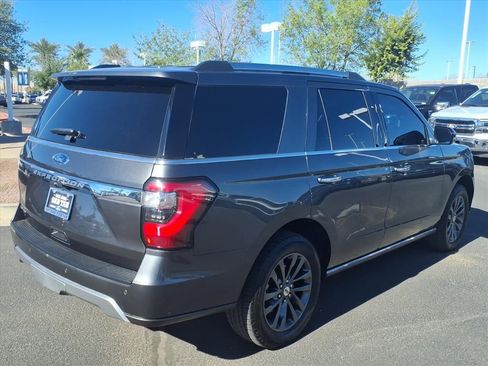 Used 2021 Ford Expedition Limited image 4