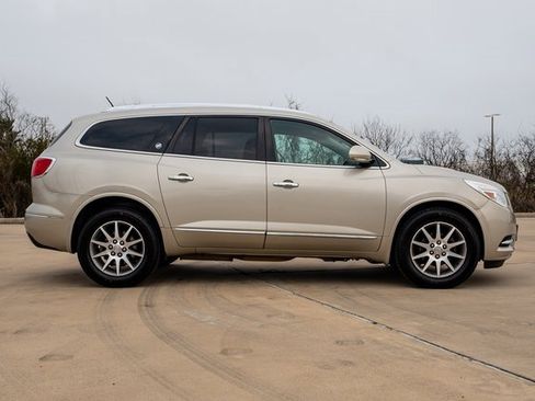 Used 2017 Buick Enclave Leather image 4