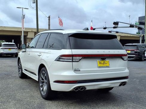 New 2026 Lincoln Aviator AWD image 6
