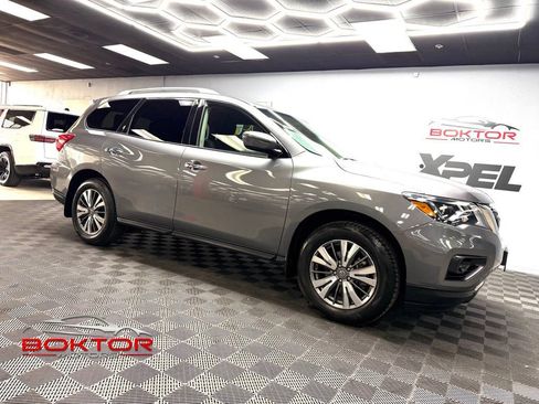 Used 2020 Nissan Pathfinder S AWD/4WD image 1
