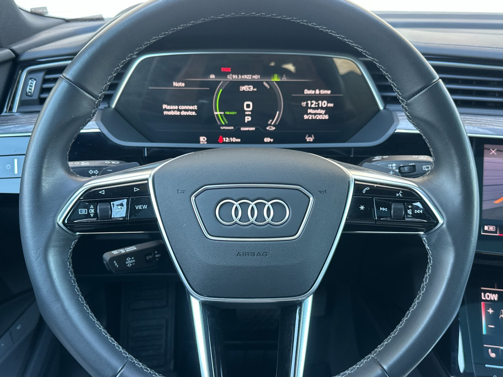 Used 2023 Audi e-tron Chronos AWD/4WD image 24