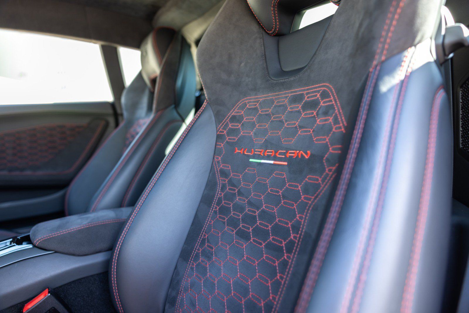 Used 2017 Lamborghini Huracan LP 580-2 RWD image 17