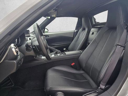 Used 2025 MAZDA MX-5 Miata RF Grand Touring RWD image 16