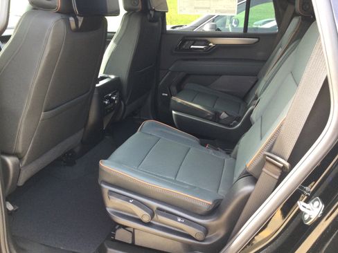 New 2026 GMC Yukon AT4 AWD/4WD image 17