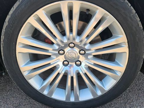 Used 2011 Chrysler 300 C w/ Sound Group RWD image 17