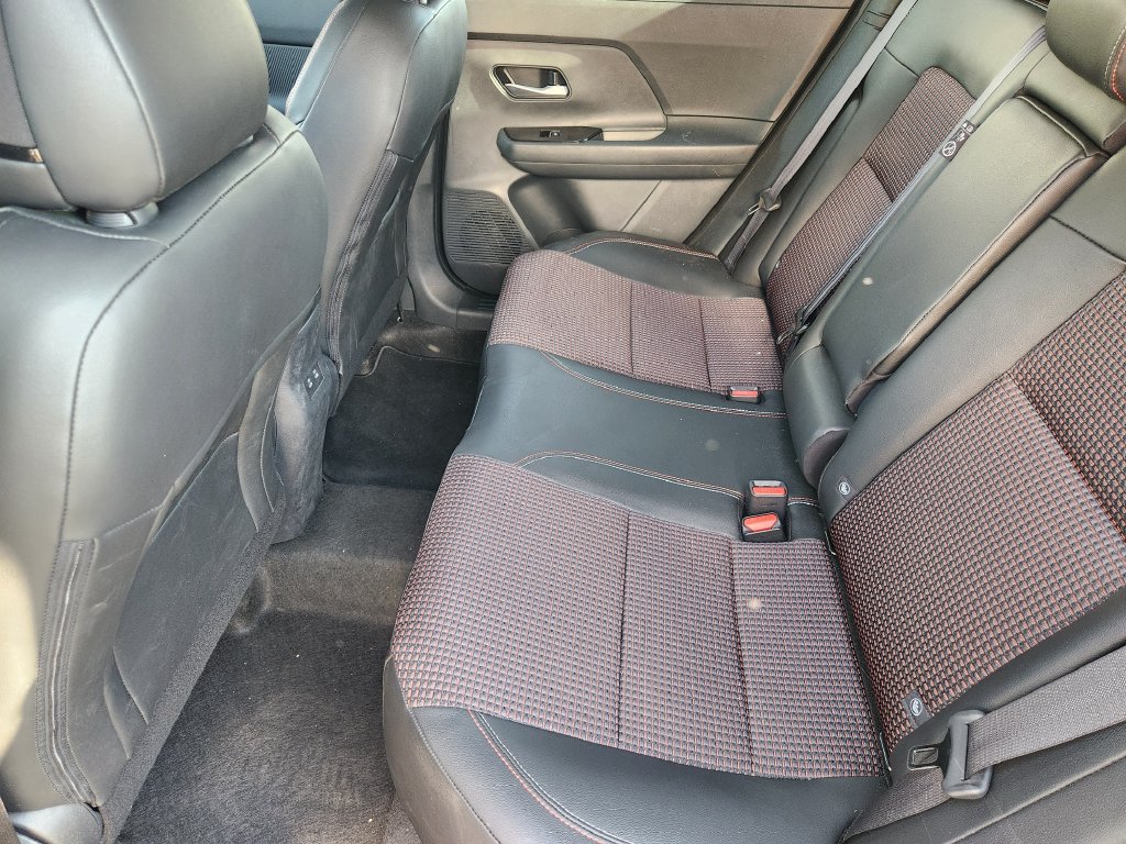 Used 2026 Nissan Kicks SR w/ SR Premium Package FWD image 30