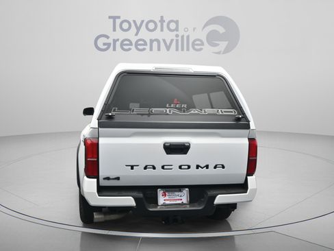 Certified 2024 Toyota Tacoma TRD Off-Road image 13