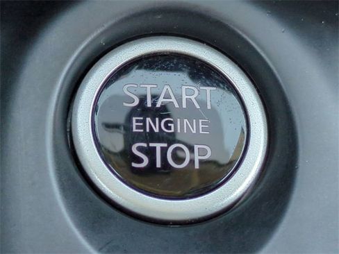 Used 2024 Nissan Kicks S image 26