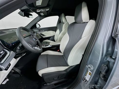 Used 2026 BMW X2 xDrive28i w/ Technology Package AWD/4WD image 16