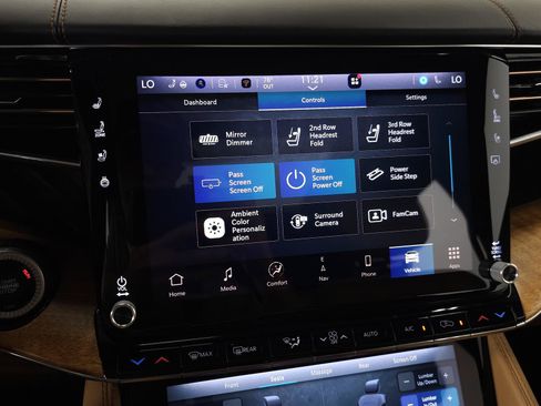 Used 2022 Jeep Grand Wagoneer Series III w/ Rear Seat Video Group 1 AWD/4WD image 30