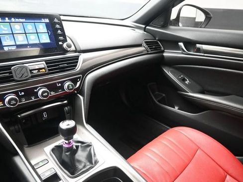 Used 2019 Honda Accord Sport image 29