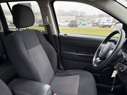 Used 2014 Jeep Compass Sport w/ Power Value Group image 12