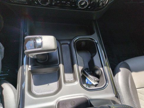 Used 2025 Chevrolet Silverado 1500 ZR2 w/ Technology Package image 31