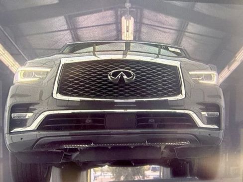 Used 2022 INFINITI QX80 Luxe w/ Cargo Package AWD/4WD image 11