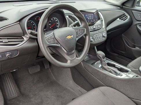 Used 2024 Chevrolet Malibu LT image 4