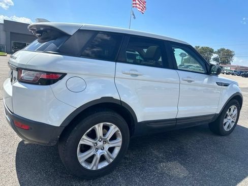 Used 2018 Land Rover Range Rover Evoque SE Premium AWD/4WD image 18
