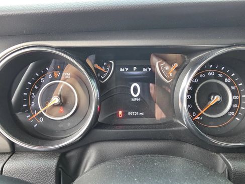 Used 2023 Jeep Gladiator Sport AWD/4WD image 18