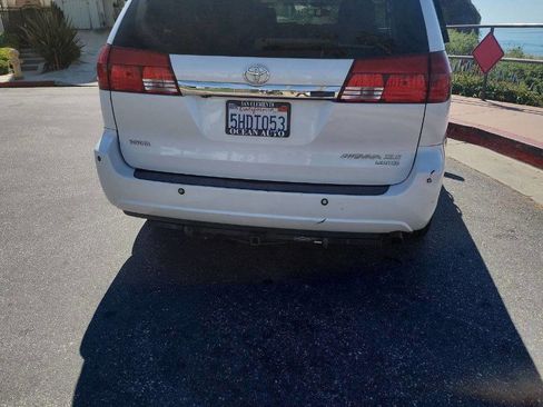 Used 2004 Toyota Sienna XLE image 4