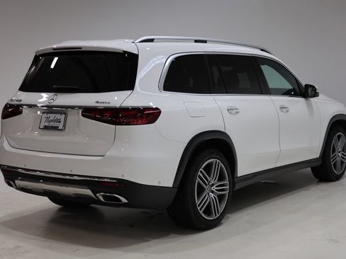 Used 2026 Mercedes-Benz GLS 450 4MATIC image 7
