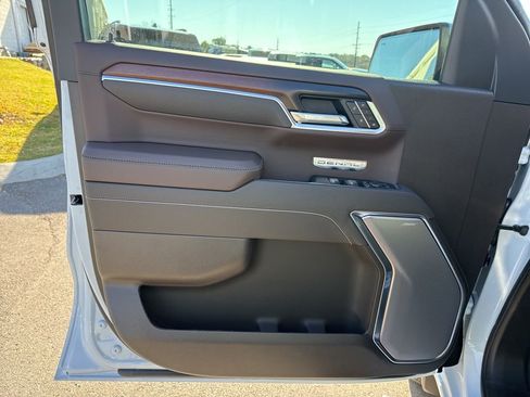 New 2026 GMC Sierra 1500 Denali w/ Technology Package AWD/4WD image 11