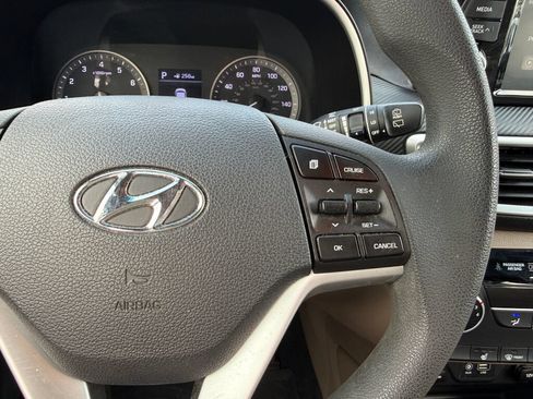 Used 2019 Hyundai Tucson Value FWD image 16