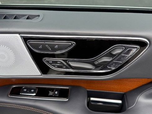 Used 2024 Lincoln Navigator Black Label image 23