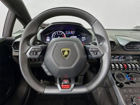 Used 2019 Lamborghini Huracan LP 580-2 RWD image 11