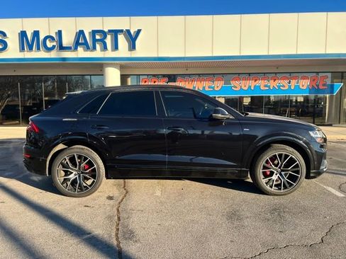 Used 2019 Audi Q8 Prestige w/ Year 1 Package image 3