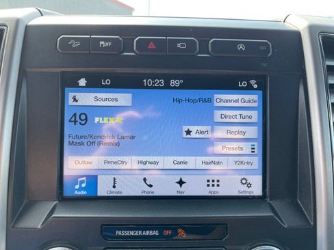 Used 2018 Ford F150 Platinum w/ Equipment Group 701A Luxury AWD/4WD image 20