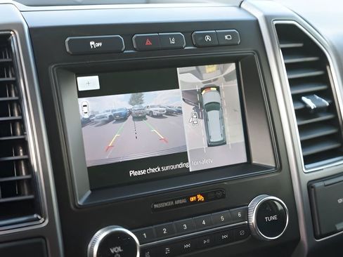 Used 2020 Ford Expedition Platinum RWD image 30