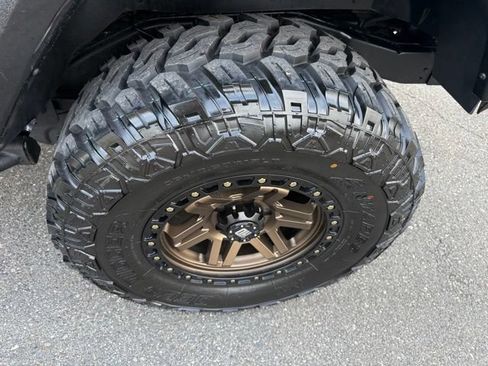 Used 2015 Jeep Wrangler Unlimited Sahara w/ Max Tow Package AWD/4WD image 11