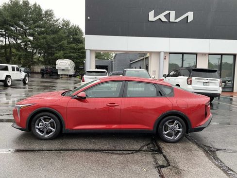 Used 2025 Kia K4 FWD image 2